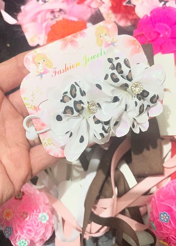 Beyaz Çiçekli Bohem Çocuk Toka Seti - Görsel 3