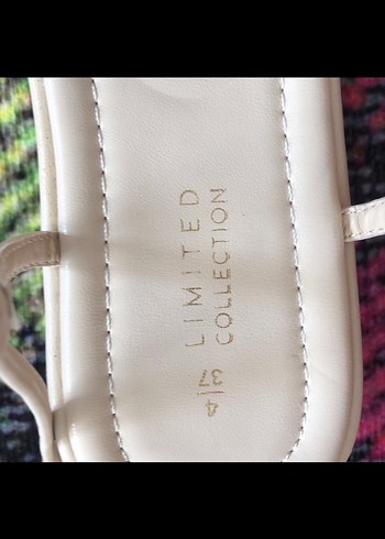 Beyaz Örgü Detaylı Dolgu Topuklu Sandalet - Görsel 4