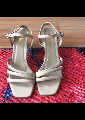 Bej Tokalı Kadın Topuklu Sandalet - Görsel 3