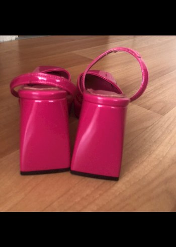 Parlak Pembe Platform Topuklu Kadın Ayakkabı - Görsel 3