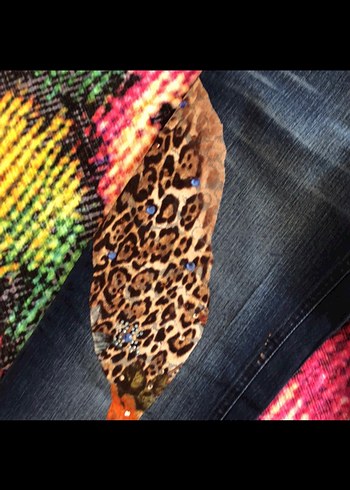 Payetli Leopar Detaylı Salaş Kadın Kot Pantolon - Görsel 4