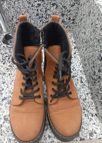 Kahverengi Süet Tabanlı Kadın Botu - Görsel 2