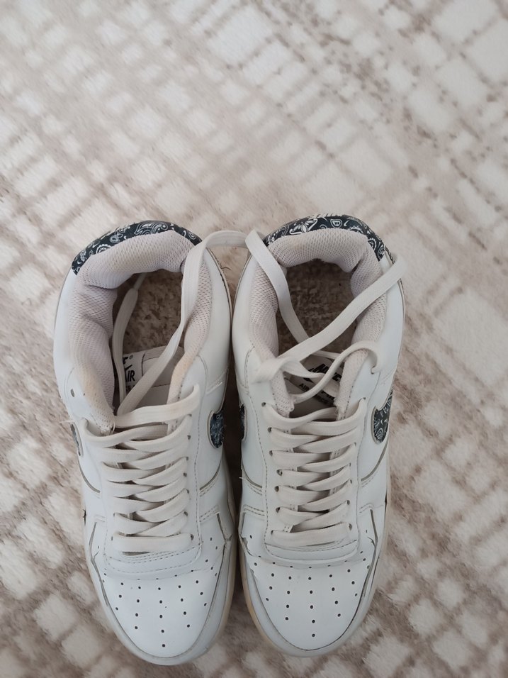 Gri Detaylı Beyaz Kadın Spor Ayakkabı - Görsel 2