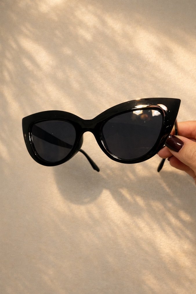 Siyah Cat-Eye Kadın Güneş Gözlüğü - Görsel 3