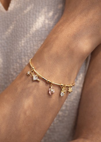 Altın Renk Çelik Charmlı Bileklik  - Görsel 2