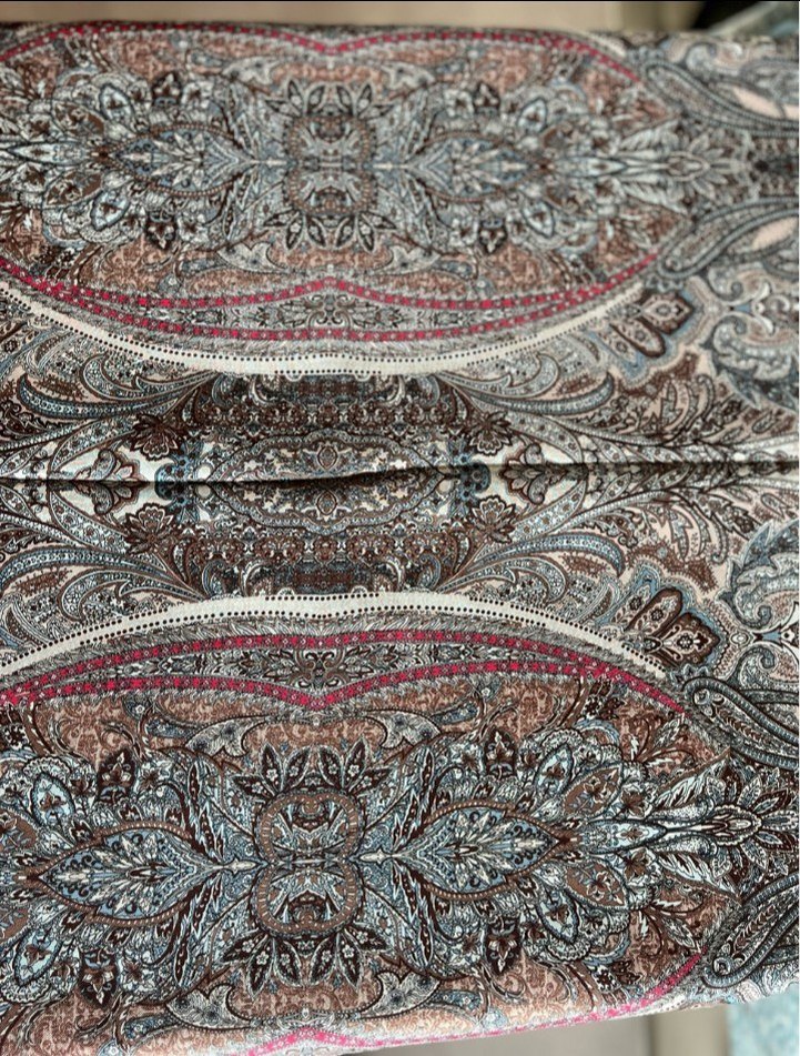 Bohem Tarzda  Dökümlü Kadın Şalı - Görsel 2