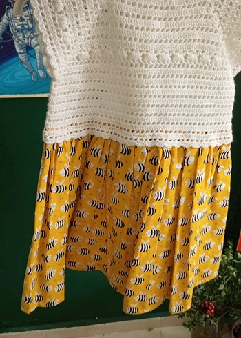 Nakışlı Sarı Örgü Kız Elbisesi - Görsel 2