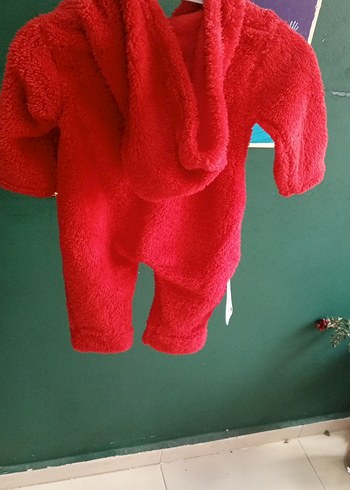 Kız Bebek Kırmızı Kürklü Tulum - Görsel 2