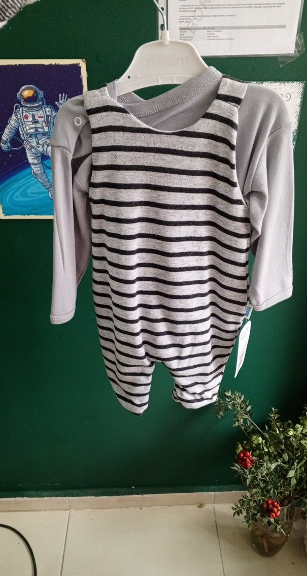 Gri Çizgili Erkek Bebek Triko Tulum - Görsel 2