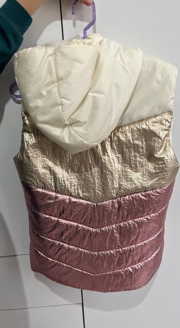 Kız Çocuk Parlak Kapüşonlu Şişme Yelek - Görsel 2