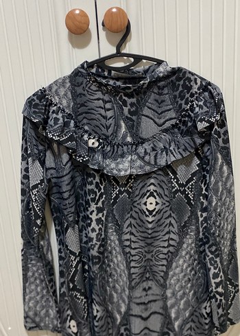 Gri Yılan Desenli Uzun Kollu Uzun Elbise - Görsel 3