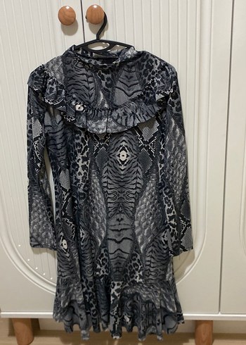 Gri Yılan Desenli Uzun Kollu Uzun Elbise - Görsel 2