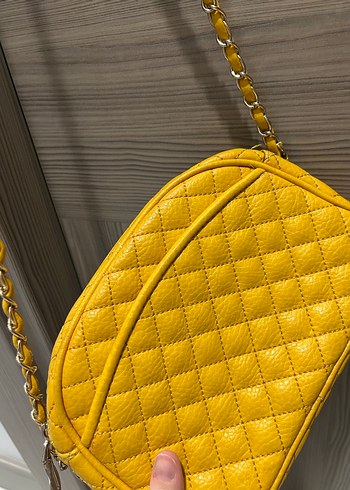 Sarı Zincir Detaylı Kadın Çanta - Görsel 5