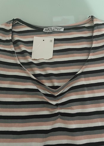 V Yaka Çizgili Bej Triko Kadın Kazak - Görsel 2