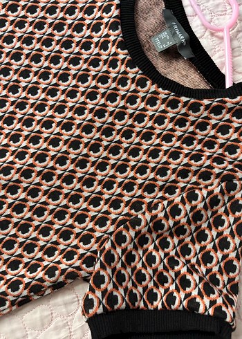 Kısa Kollu Desenli Elbise - Görsel 3