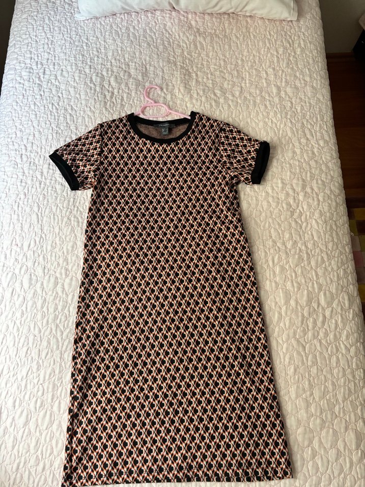 Kısa Kollu Desenli Elbise - Görsel 4