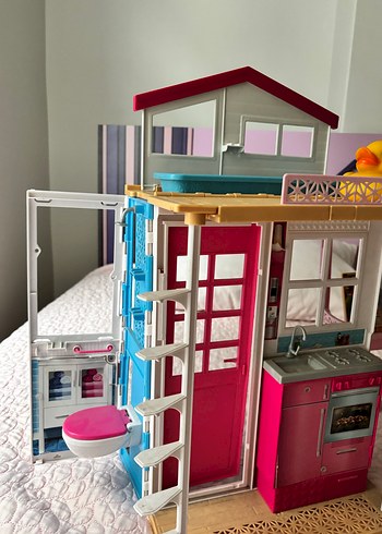 Barbie oyuncak evi - Görsel 6