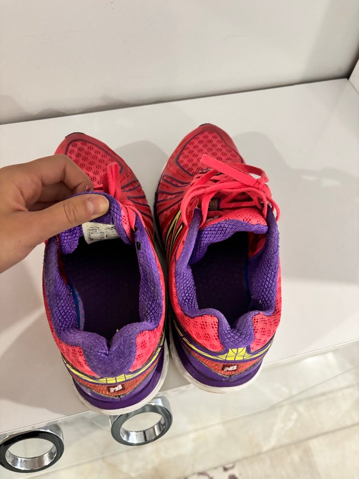 Pembe Renkli New Balance Kadın Spor Ayakkabı - Görsel 4