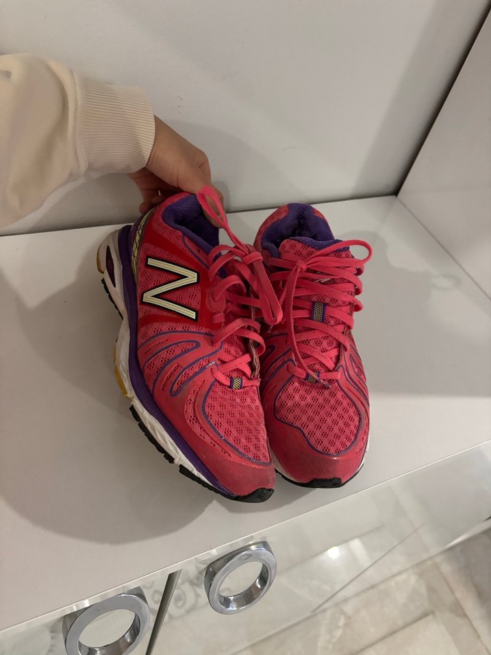 Pembe Renkli New Balance Kadın Spor Ayakkabı - Görsel 2