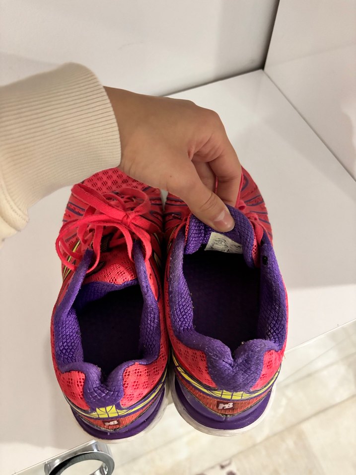 Pembe Renkli New Balance Kadın Spor Ayakkabı - Görsel 3