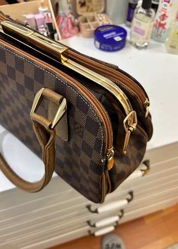 Kahverengi Louis vuitton kadın kol Çantası - Görsel 3