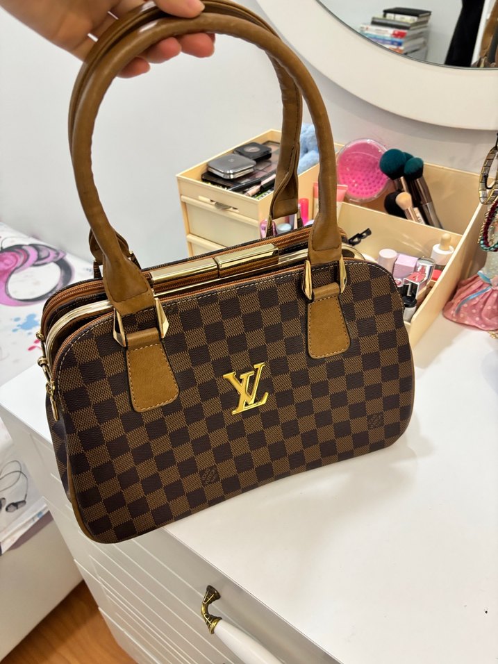 Kahverengi Louis vuitton kadın kol Çantası - Görsel 2