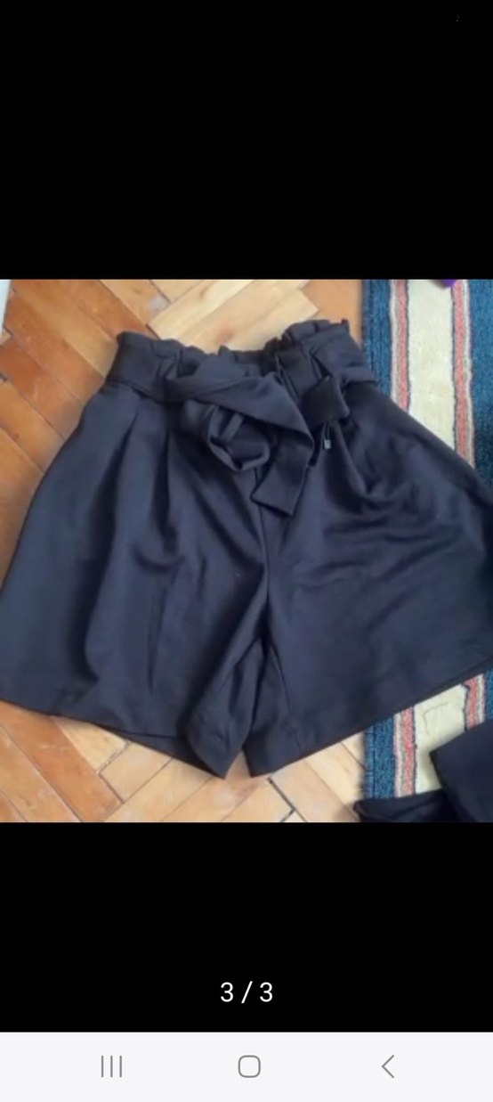 Kemerli Siyah Yüksek Bel Mini Şort - Görsel 2