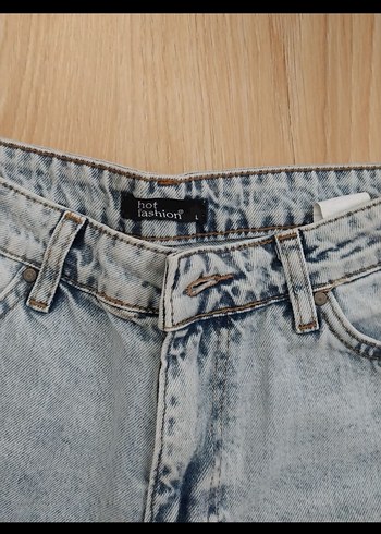 Gri Mini Bol Kesim Kadın Denim Şort - Görsel 2