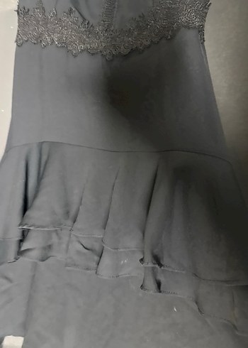 Dantel İşlemeli Fırfırlı Siyah Midi Elbise - Görsel 4