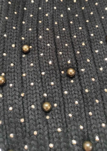 Siyah Kürklü Kadın Bere - Görsel 3