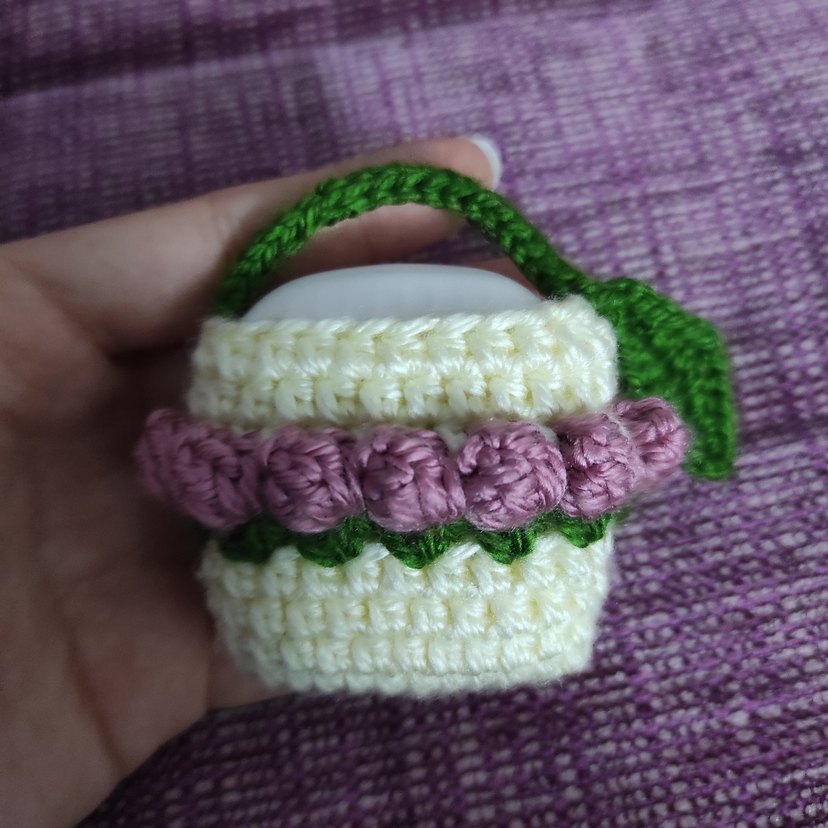 Örgü Çiçekli Sepet Şeklinde Kulaklık Kılıfı - Görsel 2