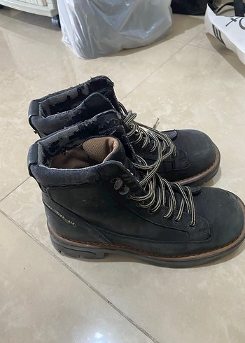 Siyah Deri Bağcıklı Stiletto Topuklu Bot - Görsel 3