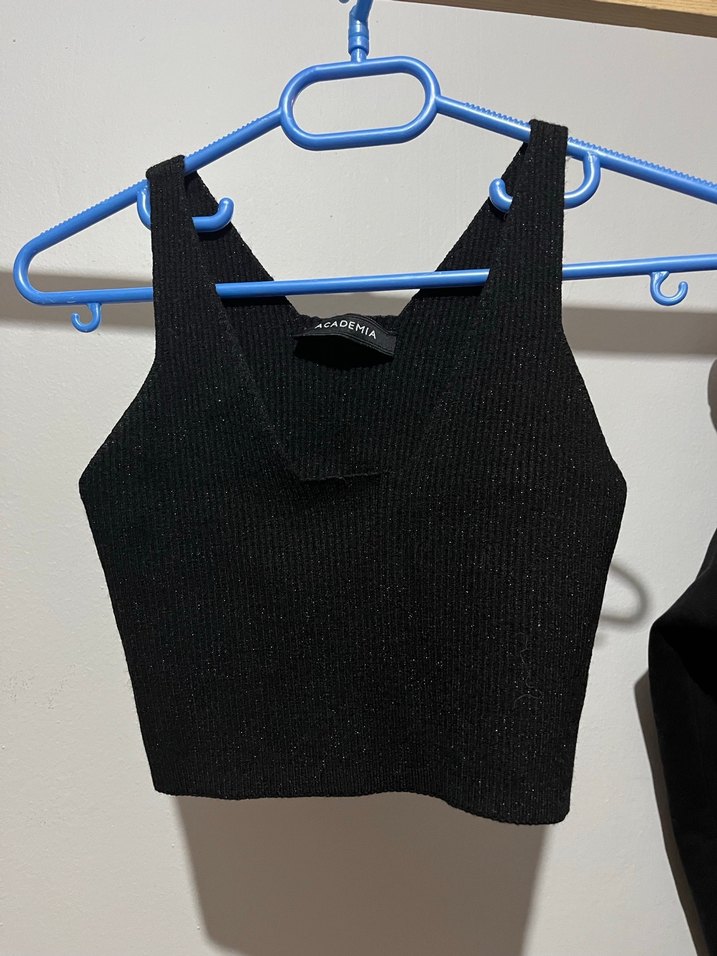 Siyah V Yaka Kısa Triko Süveter - Görsel 3