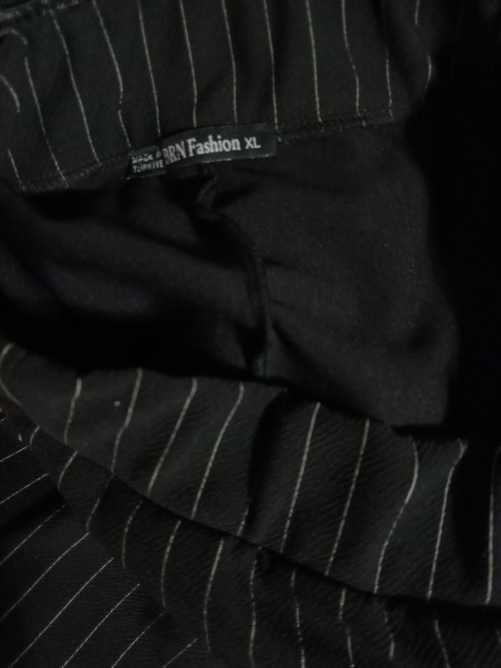 Kadın Siyah Çizgili Pilili İspanyol Paça Pantolon - Görsel 3