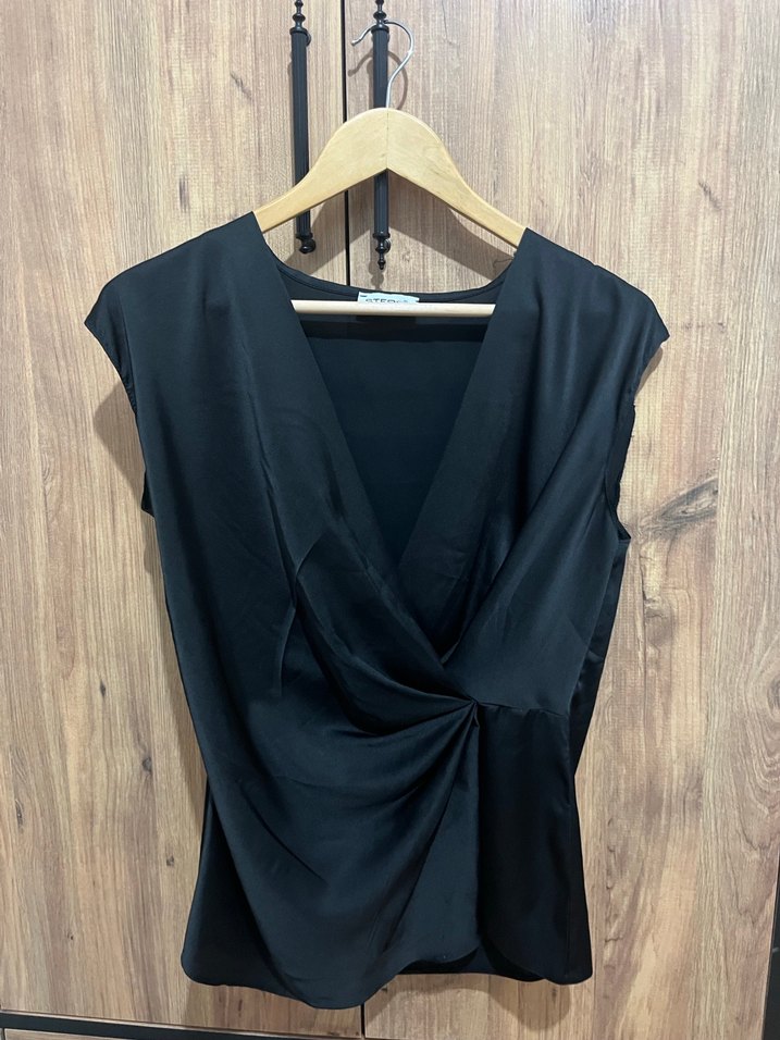 Drapeli Siyah Kadın V Yaka Bluz - Görsel 2