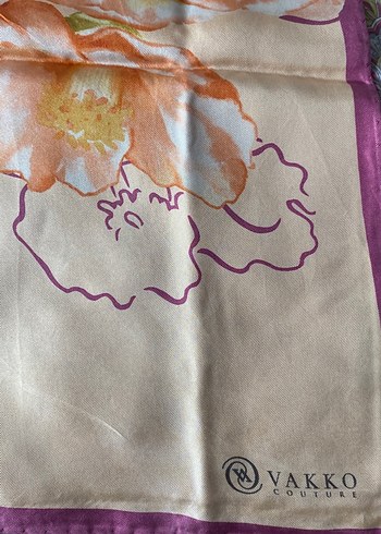 Çiçek Desenli Çok Renkli İpek Eşarp - Görsel 3