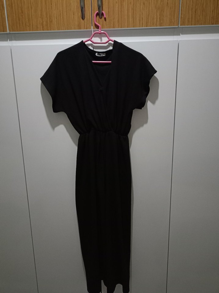 Siyah V Yakalı Uzun Kadın Tulum - Görsel 3