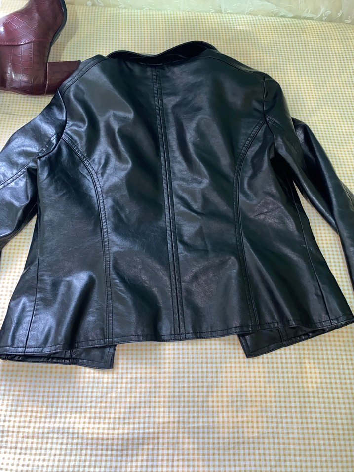 Bershka Kadın Siyah Parlak Deri Biker Ceket - Görsel 2