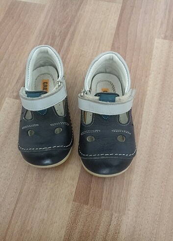 Greyder bebek ayakkabısı