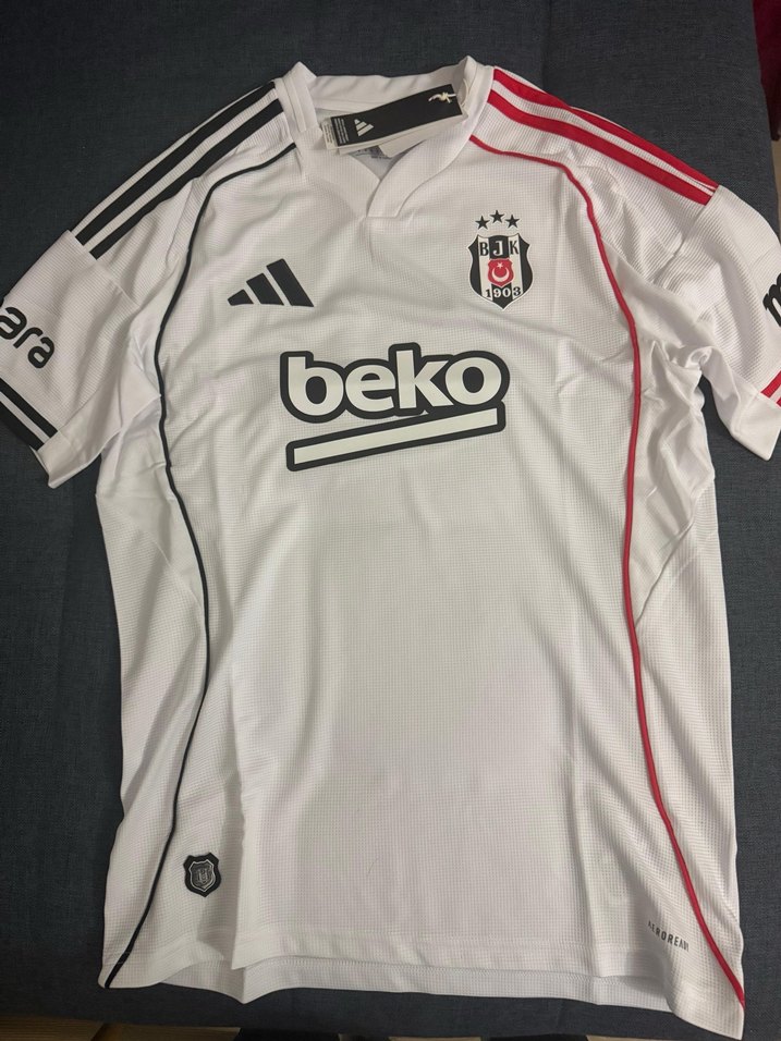 Erkek Beyaz Baskılı Kısa Kollu Spor Tişört Beşiktaş - Görsel 2