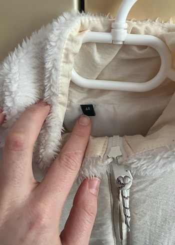 Beyaz Peluş Kadın Ceket Yüksek Yakalı - Görsel 2