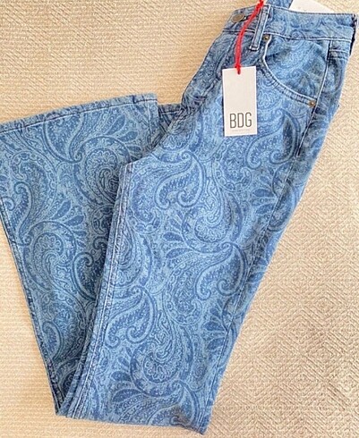 Pull and Bear desenli pantolon