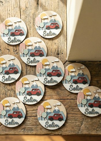 Kişiye Özel Kırmızı Ahşap Araba Figürlü Dekor - Görsel 3