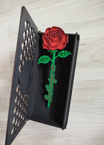 Ahşap Kutulu Hediyelik Gül - Görsel 2