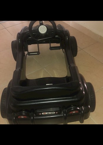 Siyah pedallı araba  akülü değildir - Görsel 2