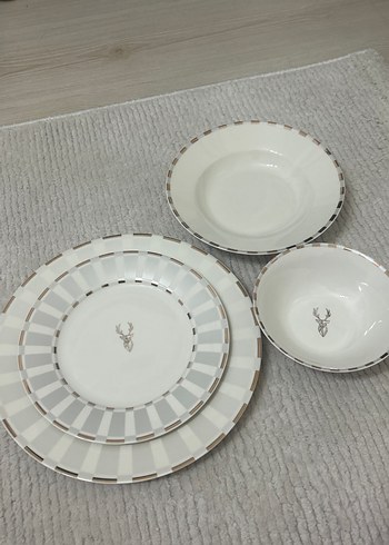 Karaca Elegance Bone Aries Metalik 24 Parça Yemek Takımı - Görsel 4