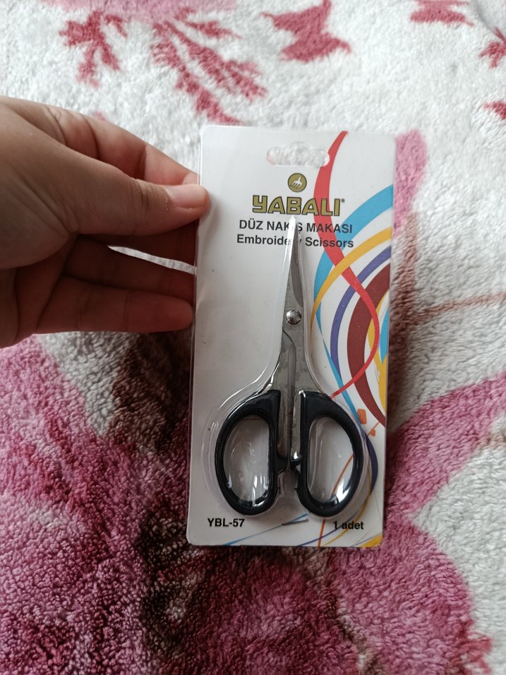 Renkli Kulplu Düz Nakış Makası YBL-57 - Görsel 2