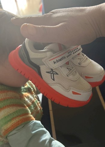 Kız Çocuk Renkli Desenli Bağcıklı Spor Ayakkabı - Görsel 3