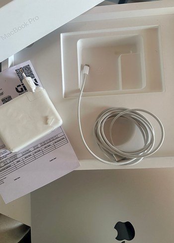 APPLE MACBOOK MP3 PRO BEYAZ RENK 512 GB - Görsel 6