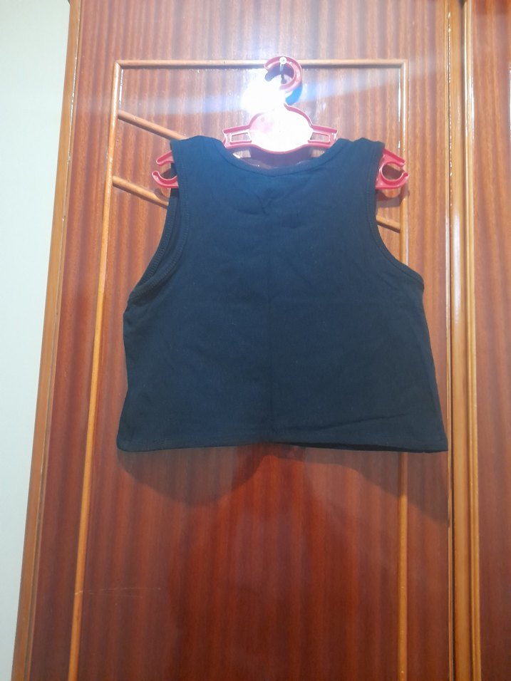 Kız Çocuk Siyah Fırfırlı Kolsuz Üst - Görsel 2